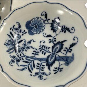 Vintage Blue Danube, Blue Onion Dessert Bowls 6 3/8" - 10 bowls in set!